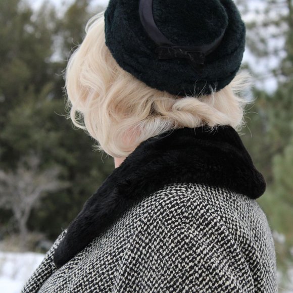 Vintage 1950s Coat / Bergdorf Goodman Black and White Tweed Wool Overcoat With F - Picture 13 of 13